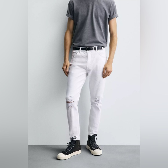 ZARA RIPPED SKINNY FIT JEANS - Picture 2 of 11